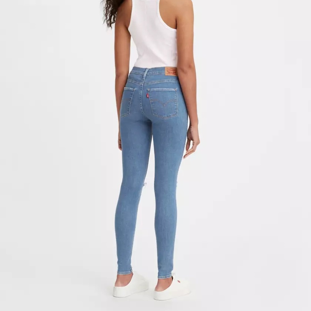 Levi’s 720 high‎ rise super skinny distressed jeans size 29 - blue